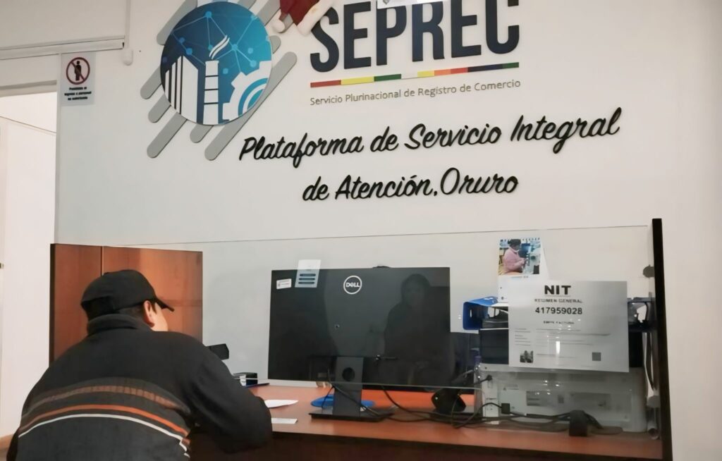 LA BASE EMPRESARIAL DE ORURO SE CONSOLIDA: MÁS DE 3,700 MATRÍCULAS RENOVADAS IMPULSAN EL CRECIMIENTO Y LA FORMALIZACIÓN EN 2024