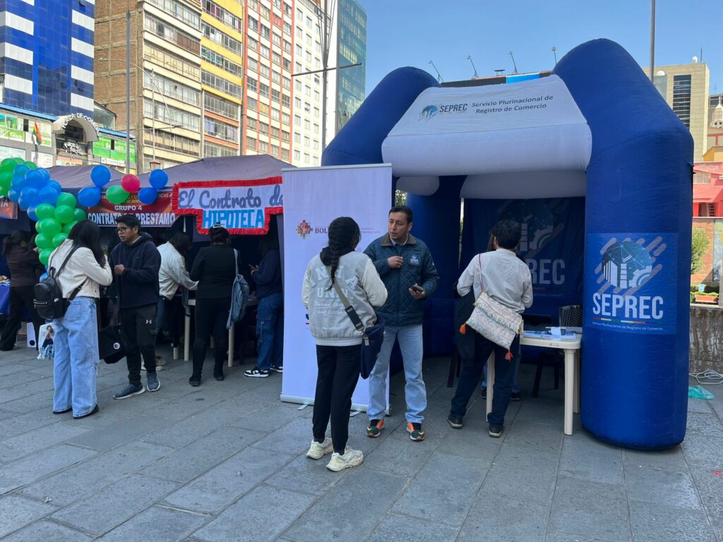 SEPREC BRINDA INFORMACIÓN EN LA 3RA FERIA DE EXTENSIÓN UNIVERSITARIA DE LA UMSA