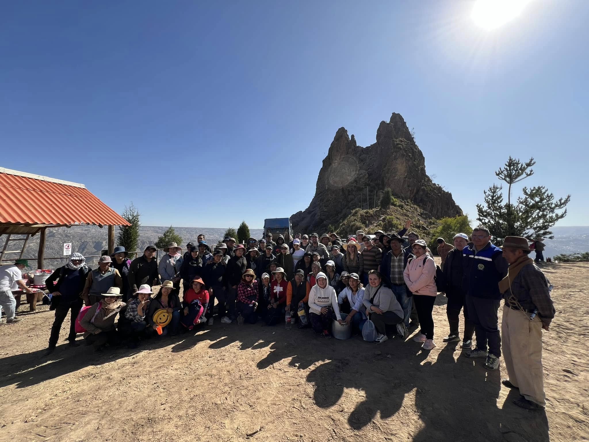 Servicio Social Comunitario Descolonizador y Despatriarcalizador en la Muela del Diablo Comunidad de Chiaraque