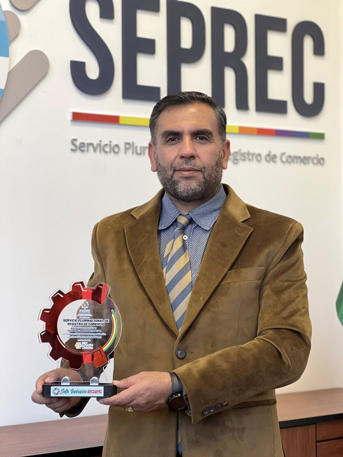 SEPREC CUENTA CON EL PREMIO GOVTECH BOLIVIA 2023 POR BRINDAR SERVICIOS DIGITALES A SUS USUARIOS