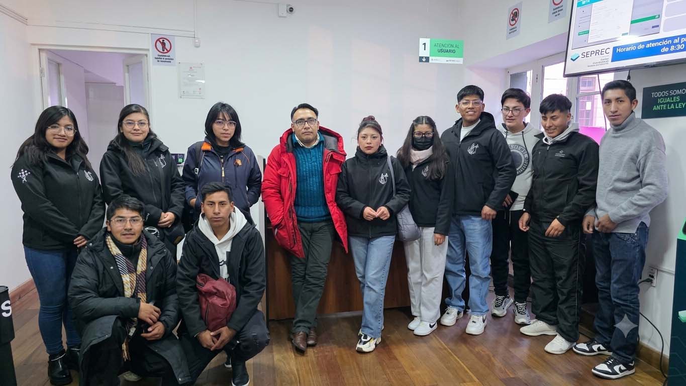 SEPREC Fortalece la formación de  futuros profesionales. En SEPREC Capacitamos a estudiantes de la carrera de Derecho de la Universidad Domingo Savio – Oruro sobre Derecho Comercial y los principales procedimientos del Registro de Comercio