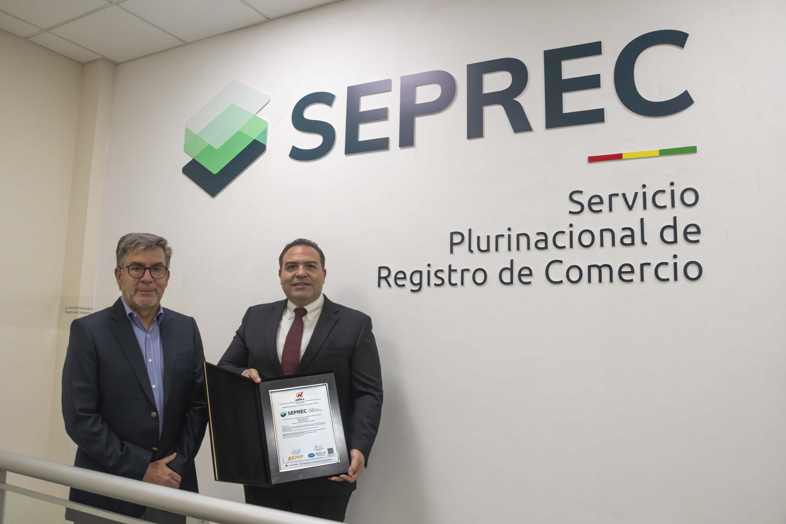 SEPREC RECIBE CERTIFICACIÓN ISO 9001:2015 DE IBNORCA Este importante logro fortalece el compromiso del SEPREC de brindar servicios ágiles, transparentes y de excelencia.